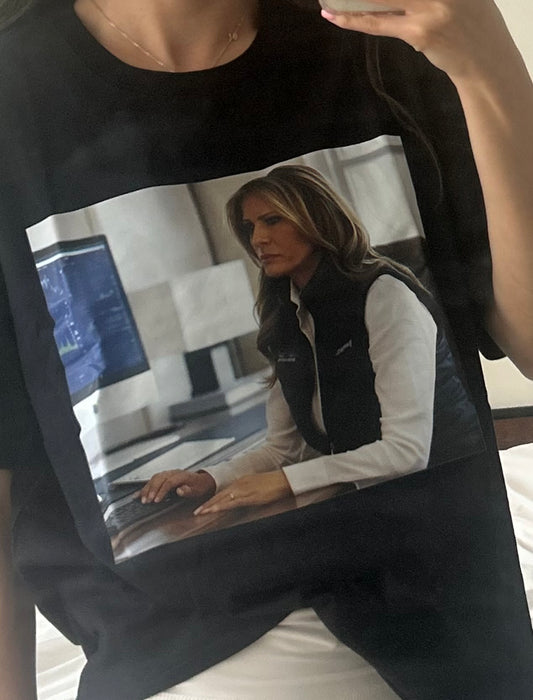 Melania Trump Crypto Trading T-Shirt – Bitcoin, BTC & Wall Street Graphic Tee